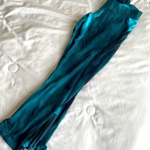 Better Bodies 7/8 tights. NWOT.